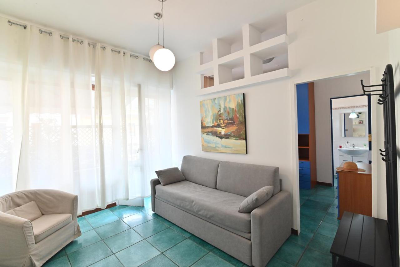 Izzhome Holiday Terrace Κάλιαρι Εξωτερικό φωτογραφία